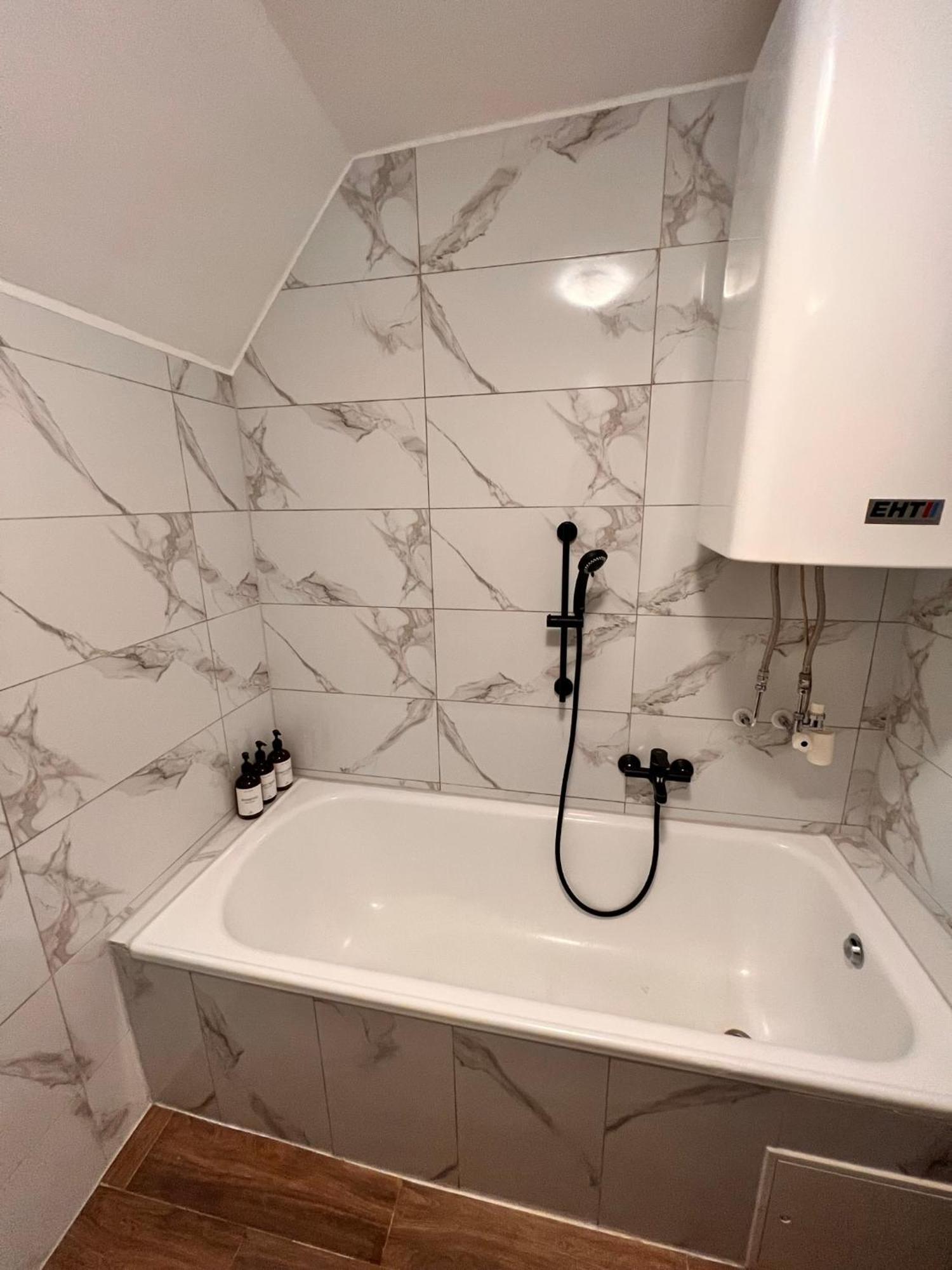 Perfekte Lage! Ganze Wohnung Burgblick Residenz Sankt Veit an der Glan-i járás Kültér fotó